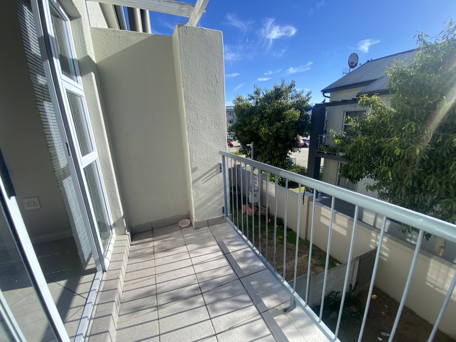 To Let 2 Bedroom Property for Rent in Buh Rein Estate Western Cape